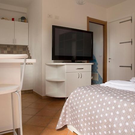Gallo Spot Hotel San Teodoro  Exterior photo